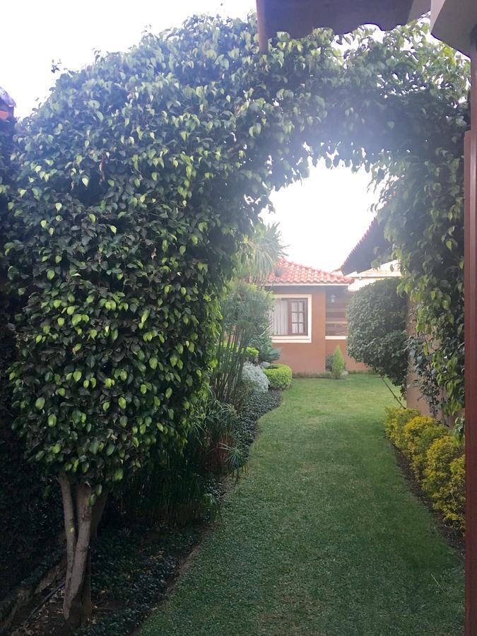 Apartamento Con Jardin Кочабамба Экстерьер фото